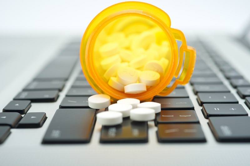 Сейчас онлайн-продажа лекарств в Украине не легализована